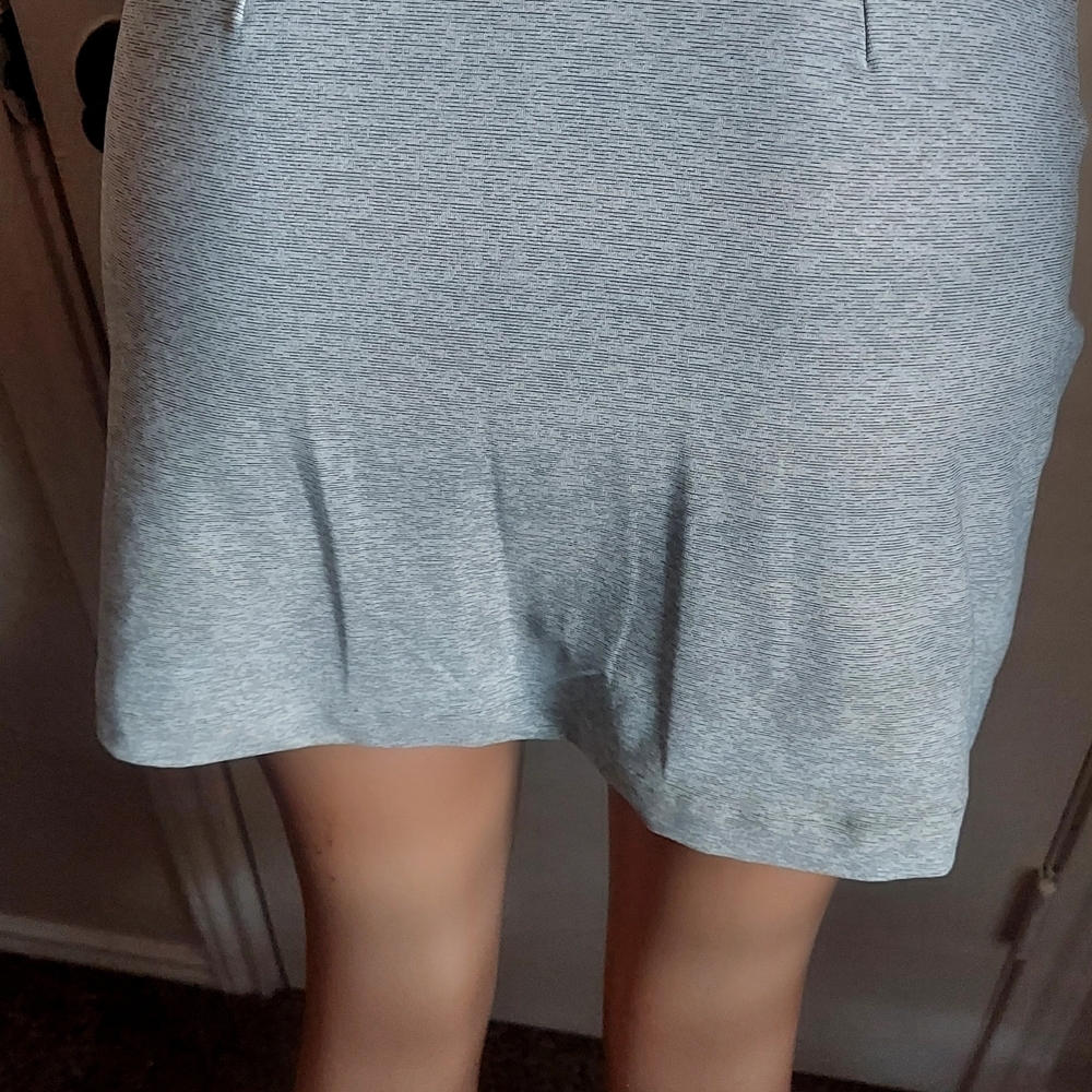 Outdoor Voices Gray Mini Skirt with Side Slit - Picture 6 of 10